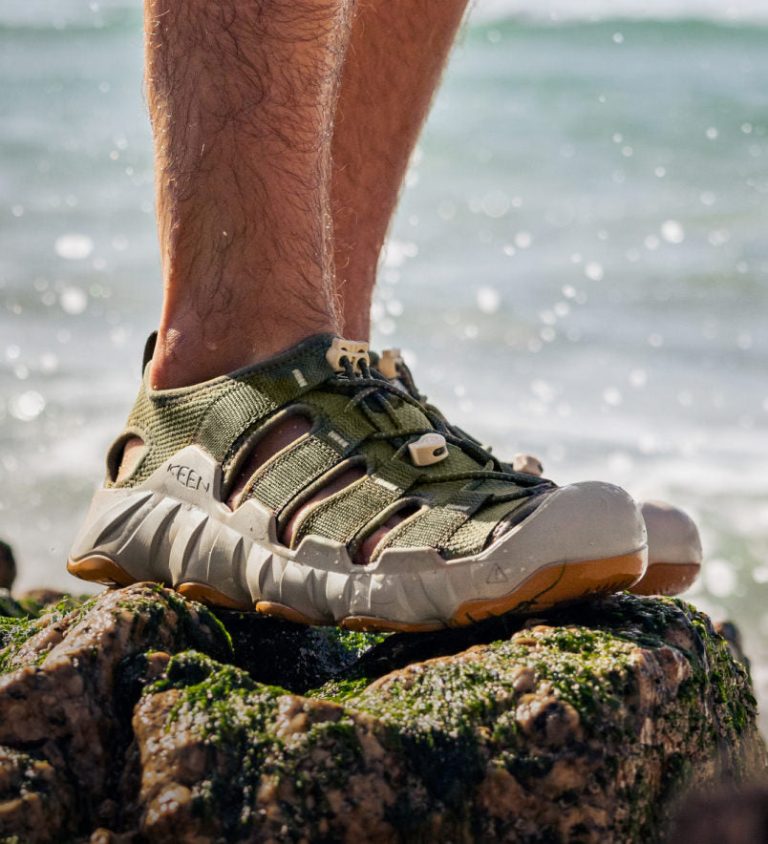 Sandals→